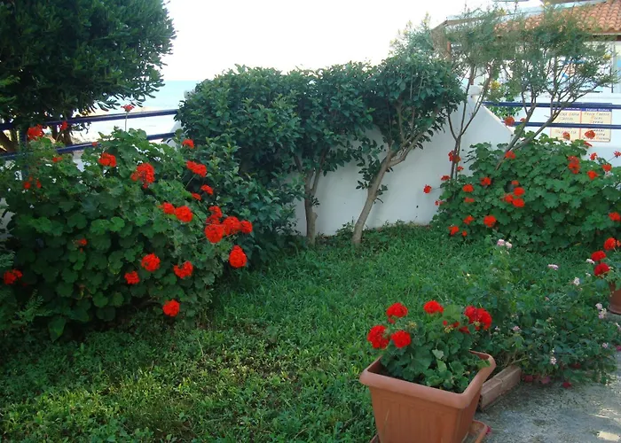 Philippos Studios & Apartments